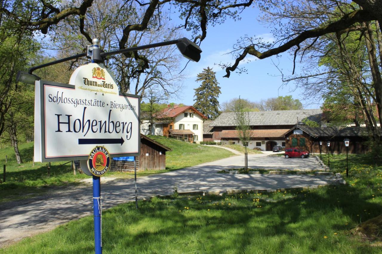 Апартаменты Schlossgaststatte Hohenberg Зеесхаупт Экстерьер фото