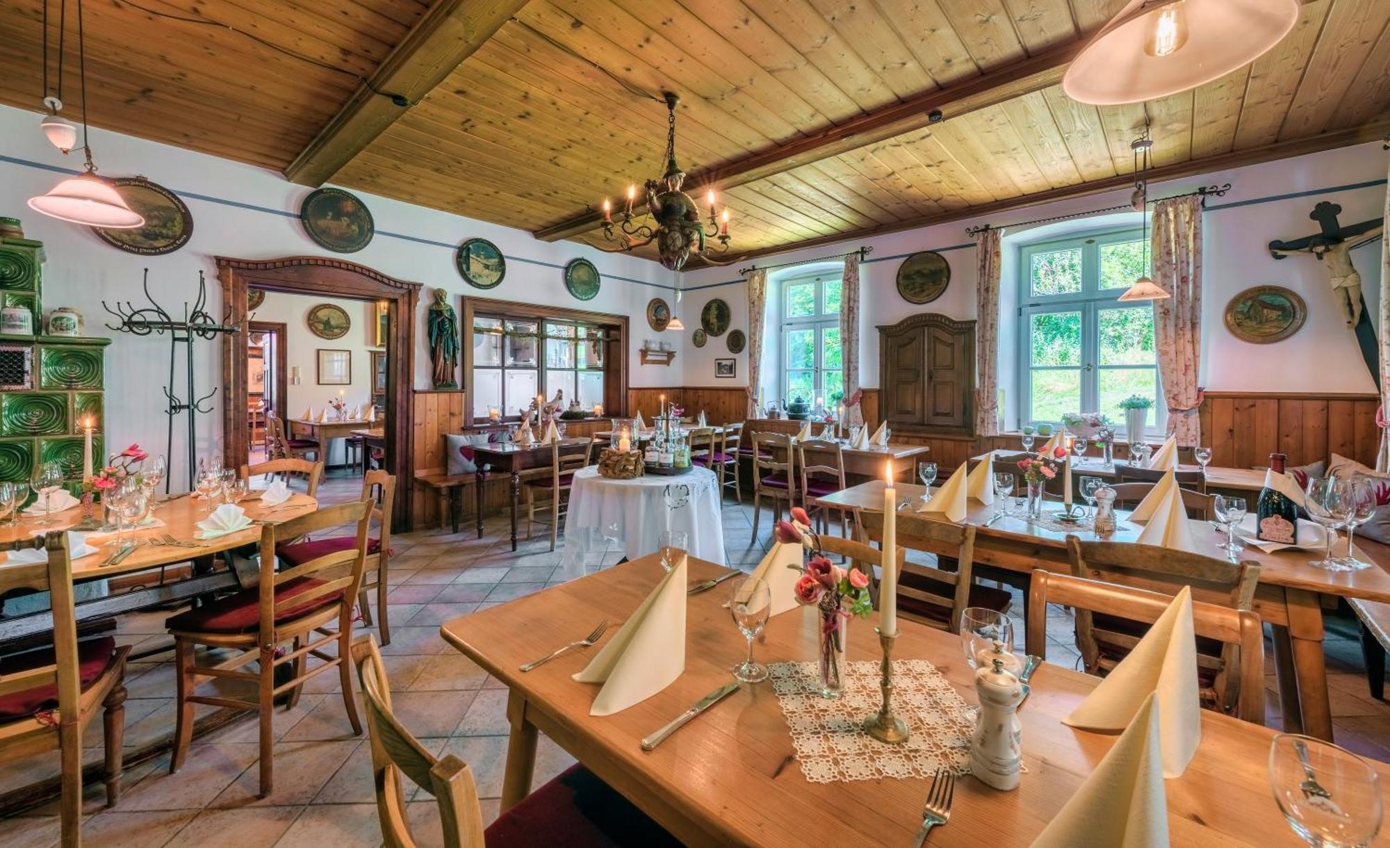 Wald Apartments Bei Schlossgaststaette Hohenberg - Seeshaupt, Suedlicher Stanberger See, Kostenfrei Parken, Ladestation Fuer Auto Und Fahrad, Wlan, Natur Pur Экстерьер фото